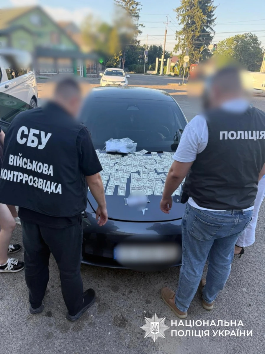10 тисяч доларів за інвалідність та відстрочку від мобілізації: поліцейські викрили чергову схему