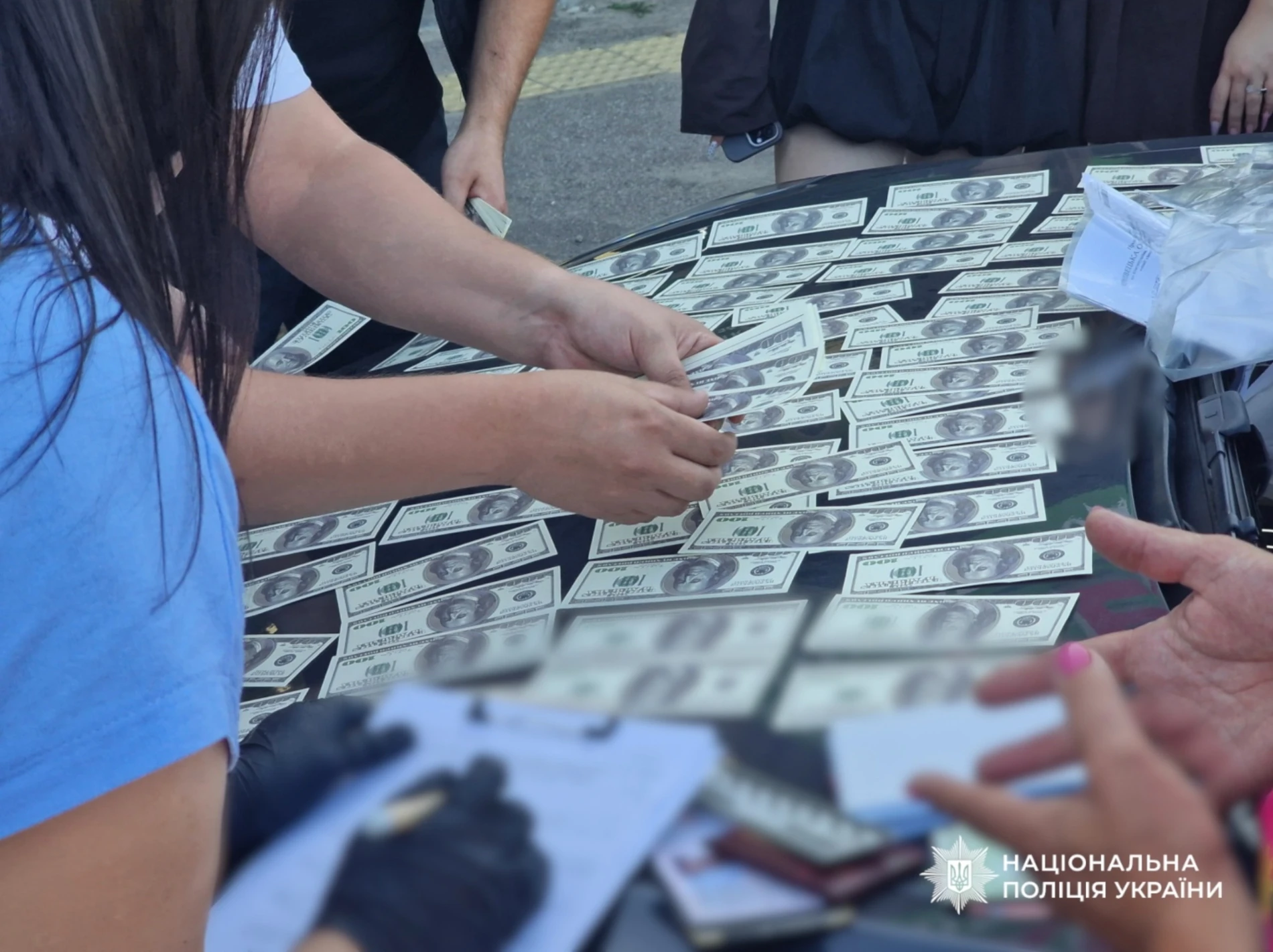 10 тисяч доларів за інвалідність та відстрочку від мобілізації: поліцейські викрили чергову схему