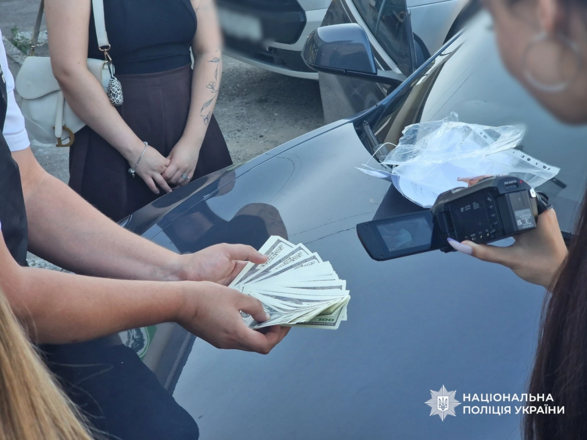 10 тисяч доларів за інвалідність та відстрочку від мобілізації: поліцейські викрили чергову схему
