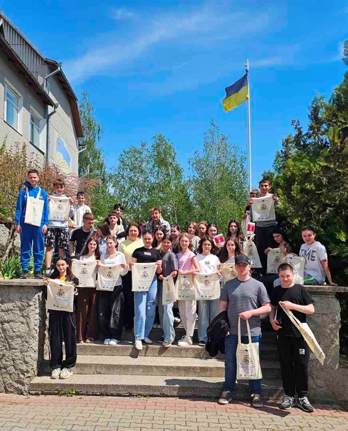 Безпека без кордонів: буковинські школярі отримали життєво важливі знання в рамках проєкту SHIELD