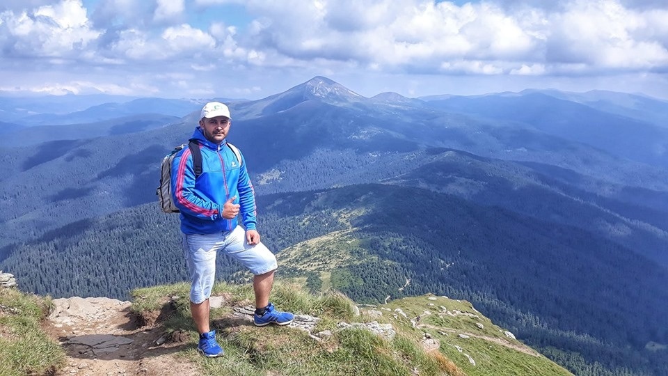 Під час походу в Карпати. Фото з Фейсбук сторінки Максима Заремського.