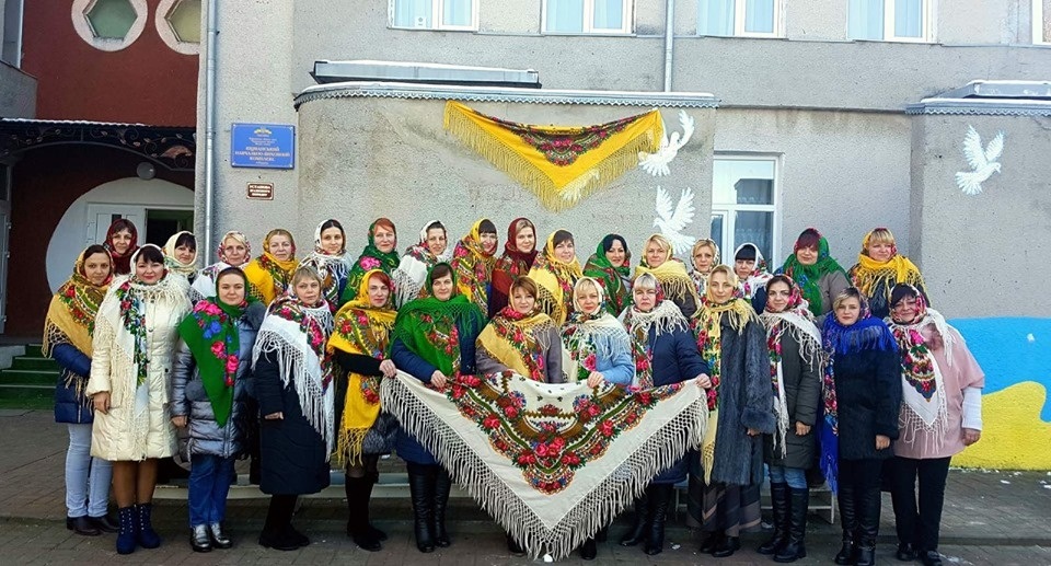 Колектив Кіцманського НВК.