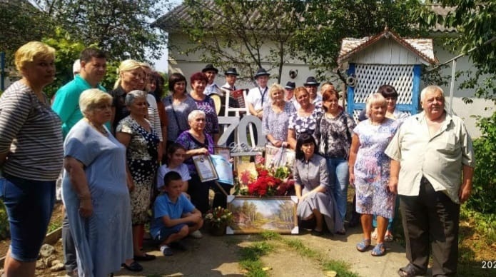 Вітання з ювілеєм від колег і друзів.