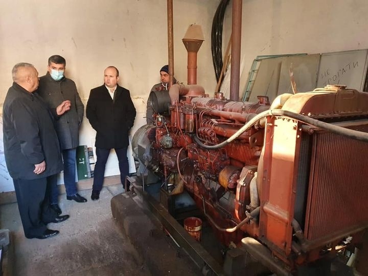 Дизель-генератор 1970 року випуску в лікарні.