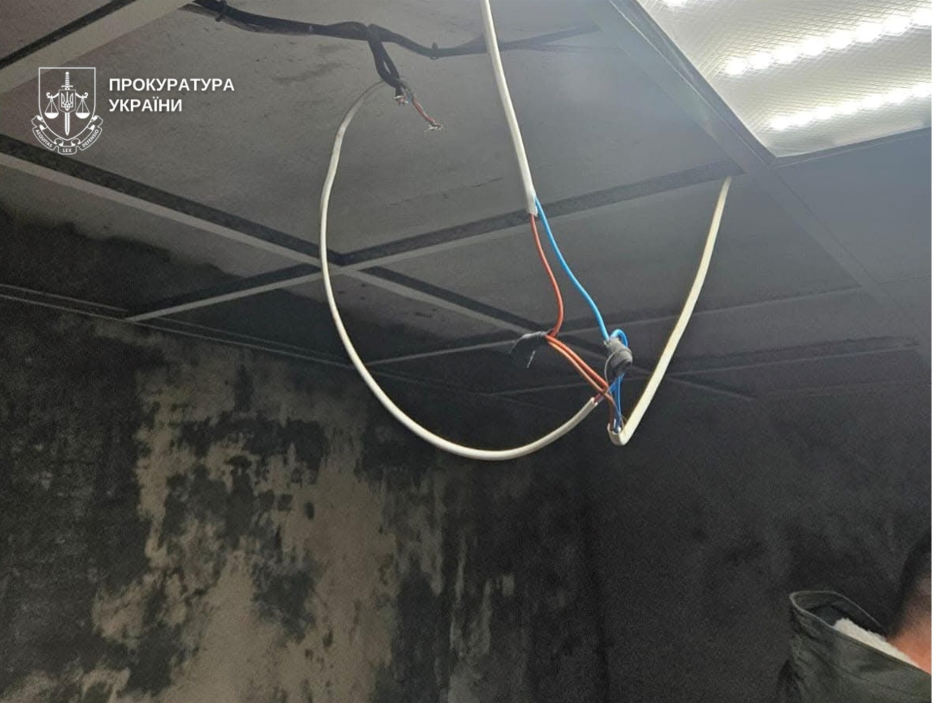 Неякісний ремонт укриття за бюджетні кошти: на Буковині підозрюють двох посадовців