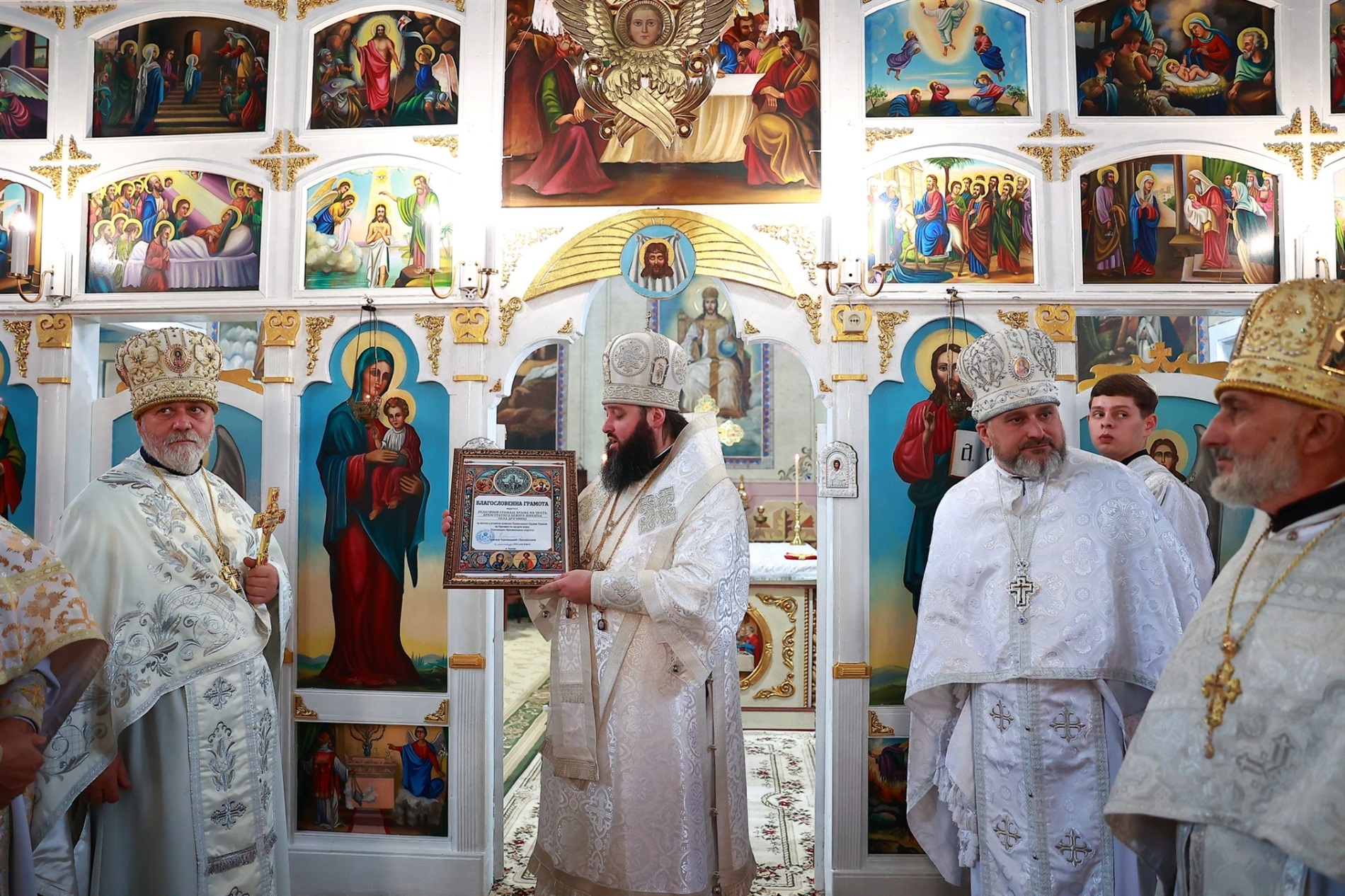 У селі Драчинці відбулось архієрейське богослужіння з нагоди престольного свята