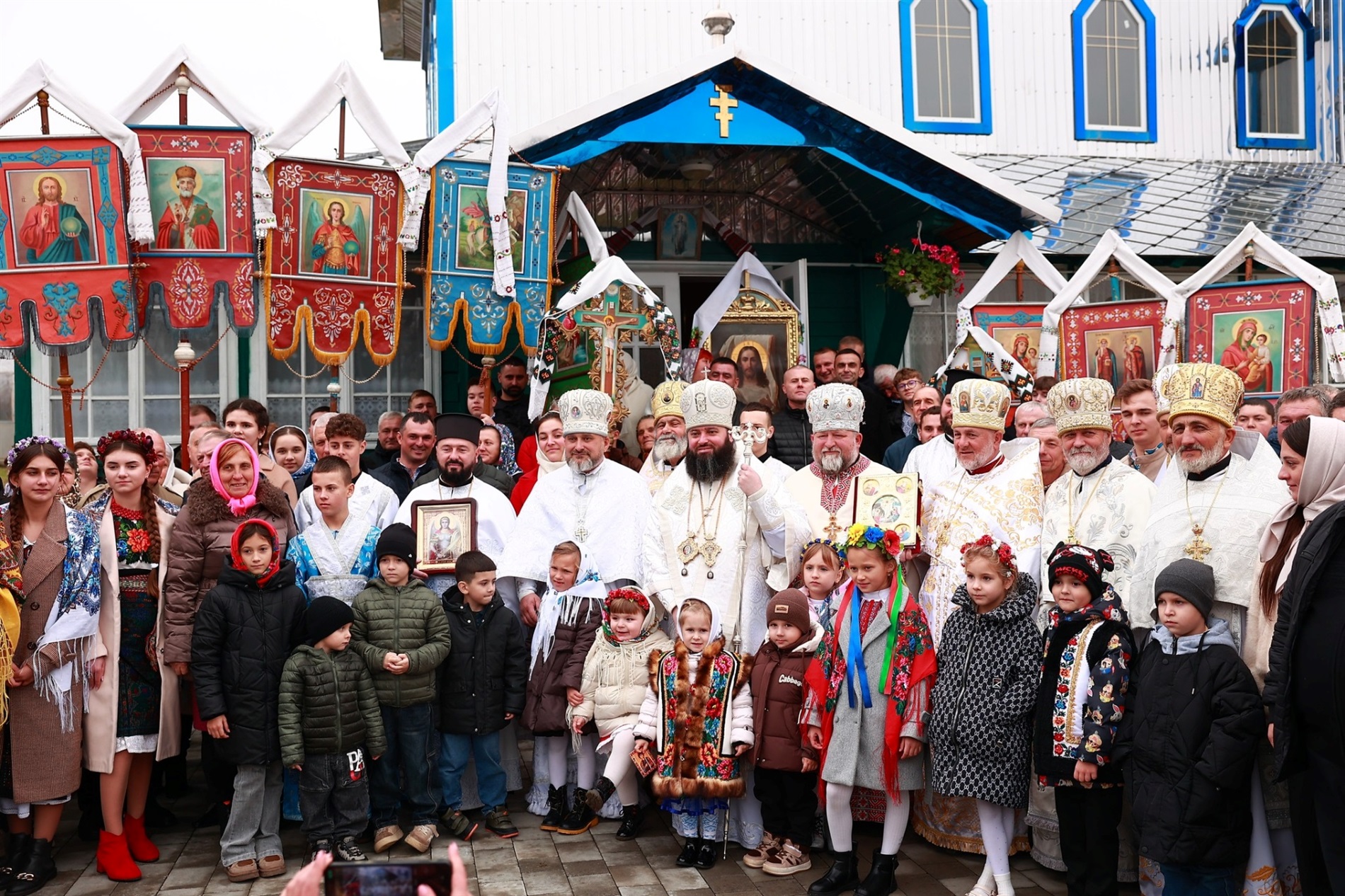 У селі Драчинці відбулось архієрейське богослужіння з нагоди престольного свята