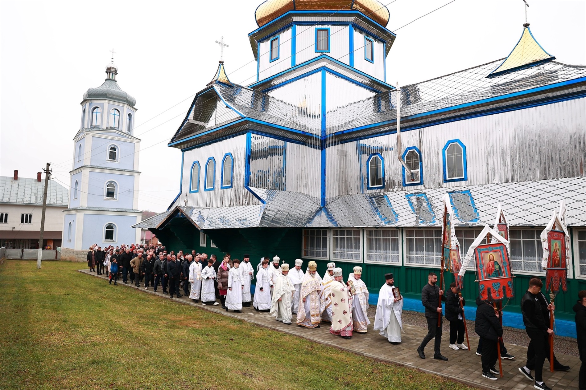 У селі Драчинці відбулось архієрейське богослужіння з нагоди престольного свята