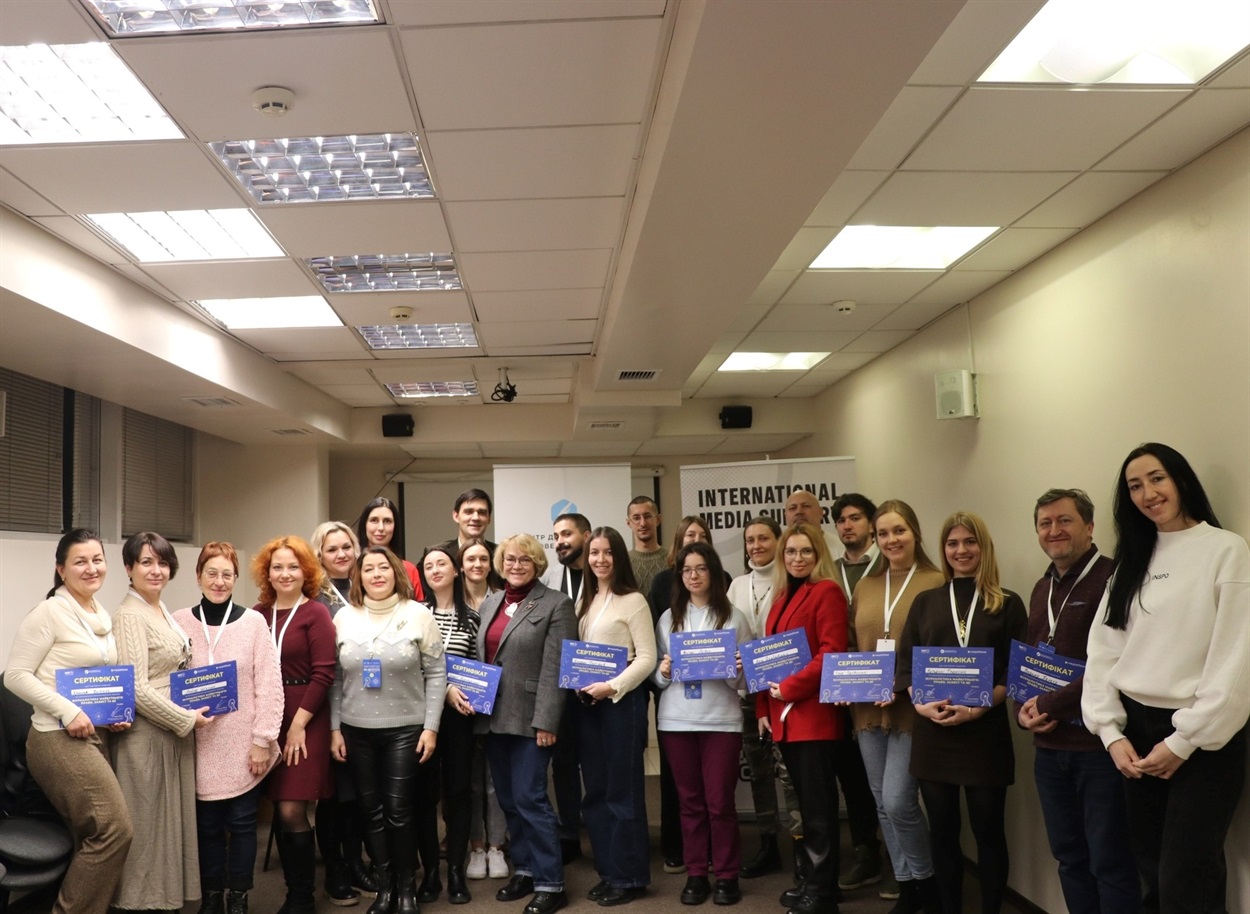 Учасники лекції  “Закон про медіа”. 