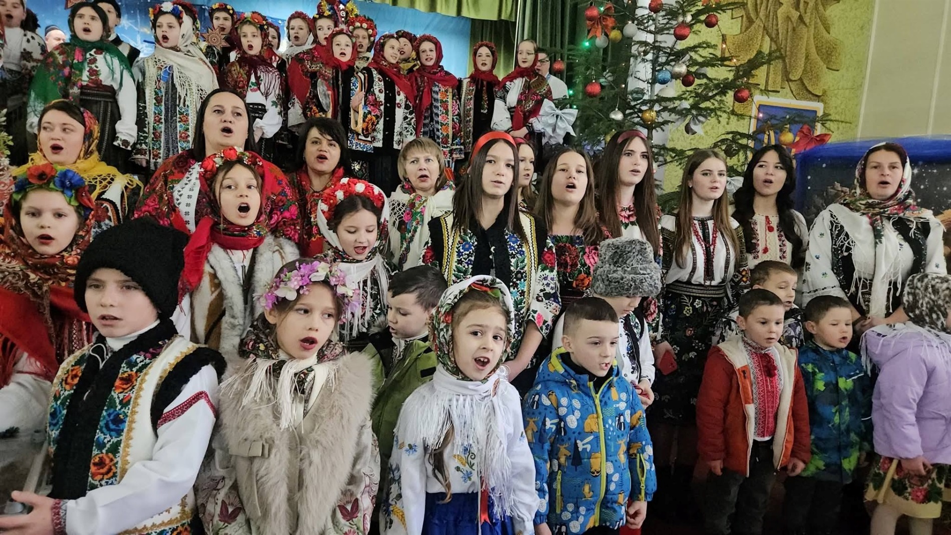 У Брусницькій громаді колядували і зібрали понад 60 тисяч гривень на ЗСУ