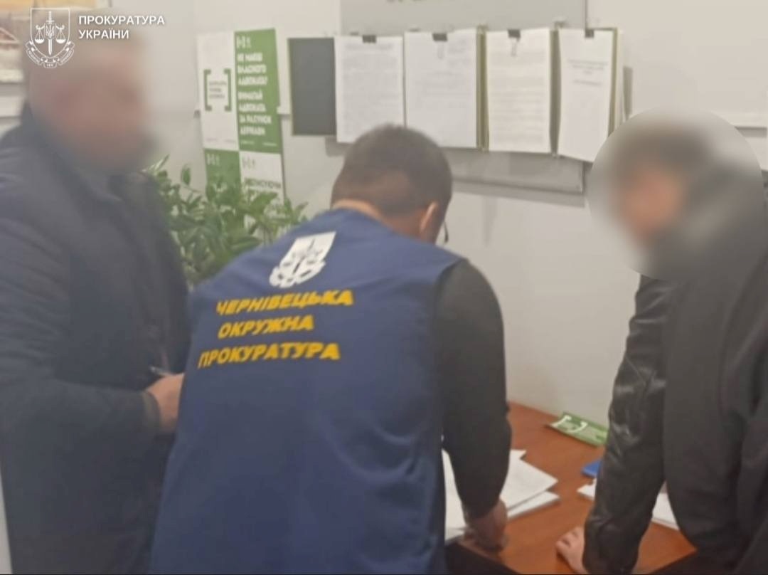 У справі щодо неякісного ремонту укриття в Кіцмані — нові підозри і понад мільйон збитків
