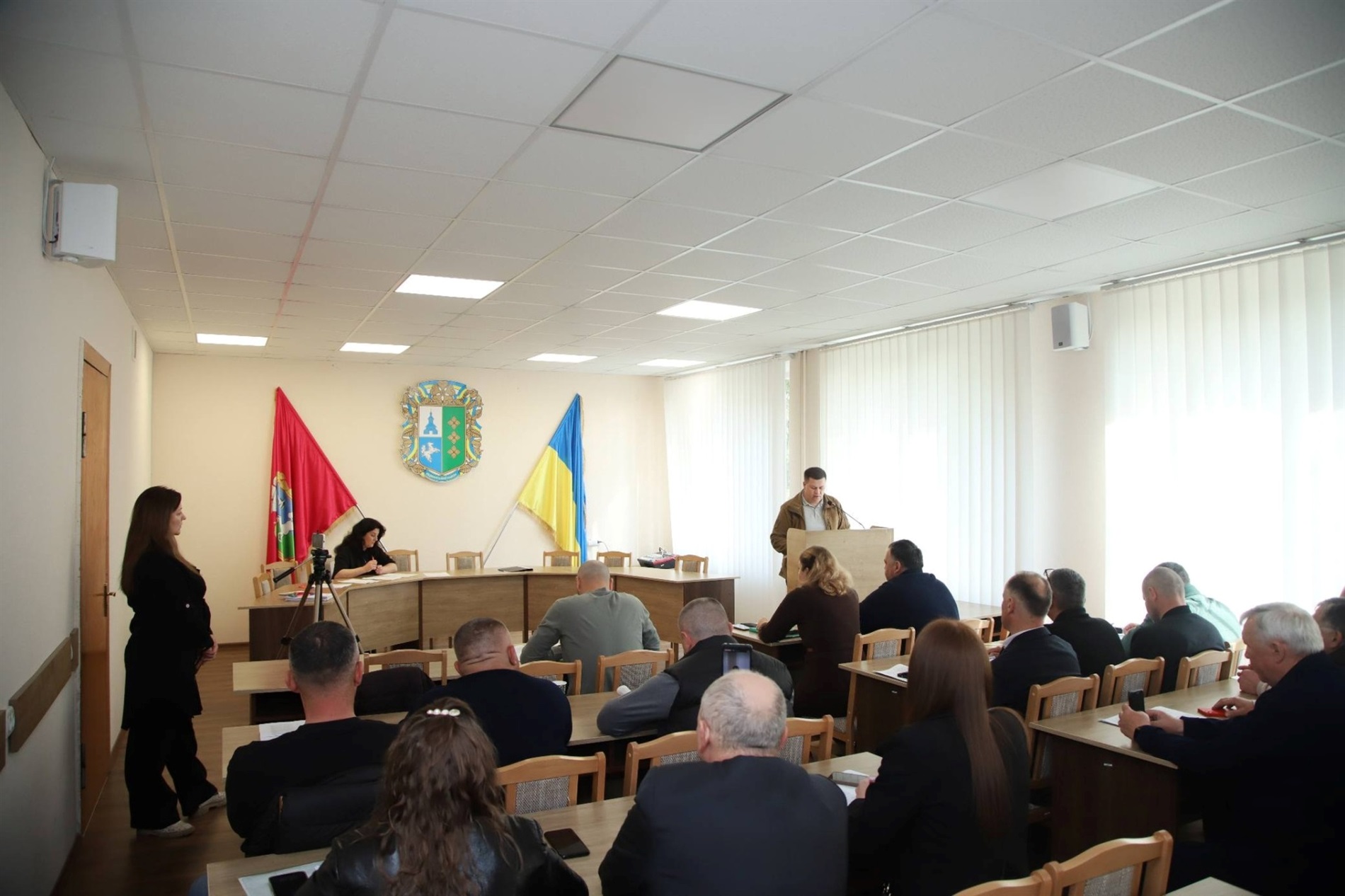 На сесії Кіцманської міської ради проголосували за звільнення гендиректора лікарні В.Хромюка